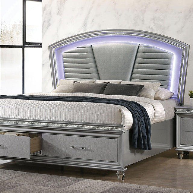 Maddie Bed White & Silver